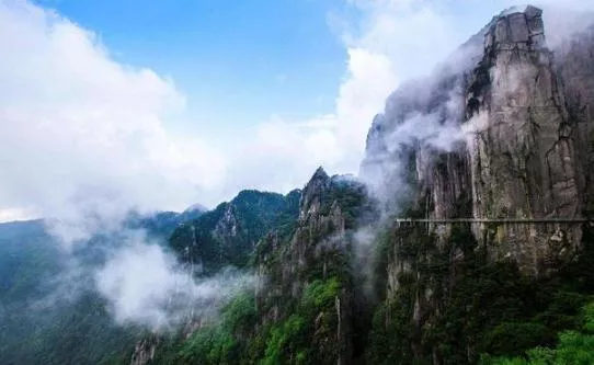 武功山明月山三清山廬山哪一個好玩